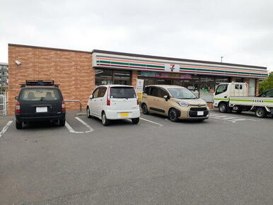 セブンイレブン福岡四箇田団地店
