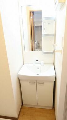 ※他部屋参考写真・洗髪洗面化粧台は便利です！
