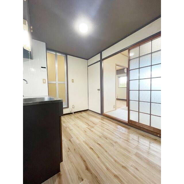 写真は302号
