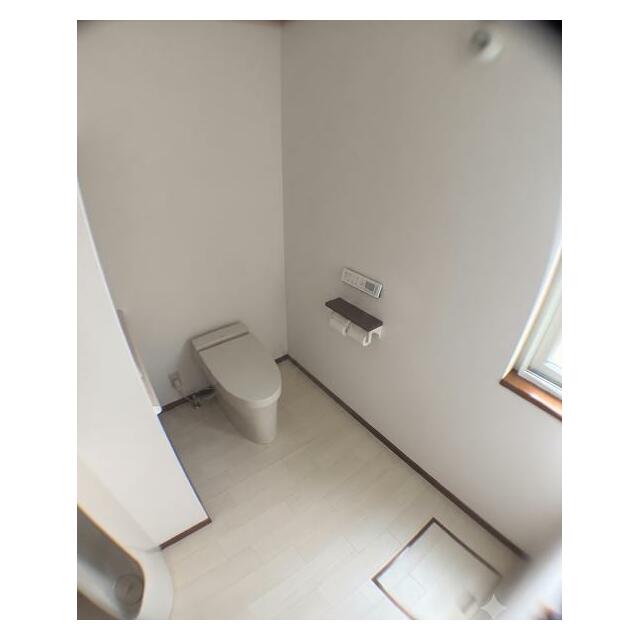 1階トイレ 2020年にトイレ交換 ＡＩにより残置物を消しております