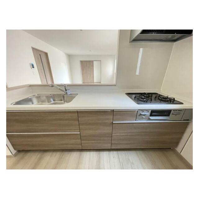 空間を隔てないカウンターキッチンはリビングにいる家族と会話がしやすい仕様＾＾