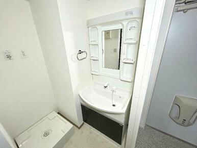 洗髪洗面化粧台