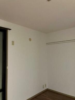 エアコン穴、コンセントあり