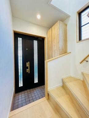 「玄関」大容量のシューズボックスがありすっきりした空間でお出迎えできます