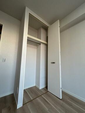 洋室6帖　クローゼット