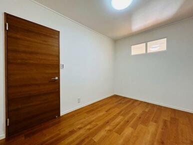 約6帖の洋室（1）