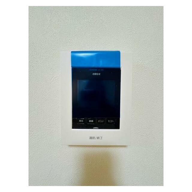 「設備」モニター付きインターホンに新品交換しております