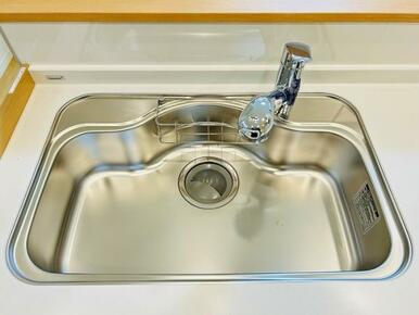 「キッチン」シンク新品交換済みです