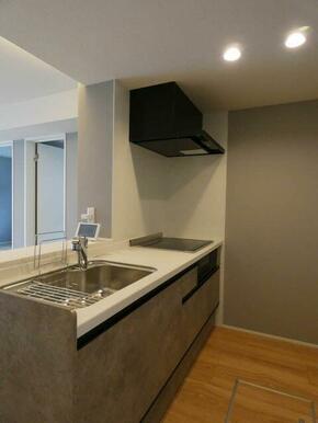 広々キッチンで料理も楽しくなります！