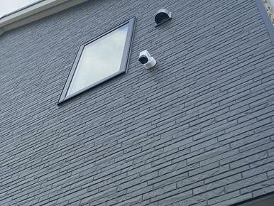 防犯カメラ設置物件となります。 犯罪の抑止力になったり、証拠映像として記録でき、安心感があります。
