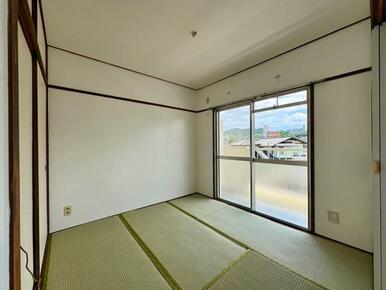 東バルコニー側