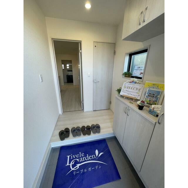 「いってきます」「ただいま」「おかえり」が聞こえそうな玄関（1号棟）