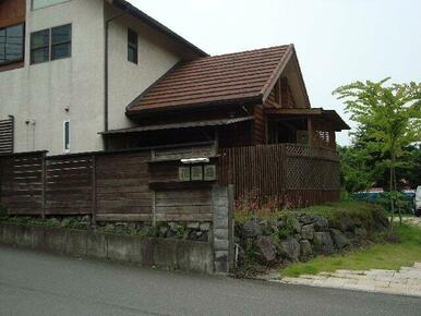 花遊膳あしざわまで120ｍ