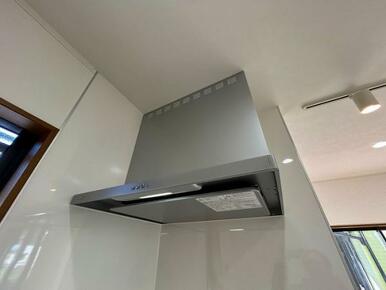 レンジフード新品交換済み