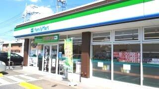 ファミリーマート八街四木店