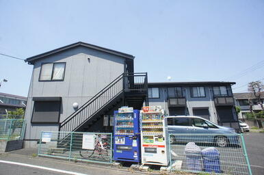 自動販売機があるのでいつでもお飲み物を購入できます☆