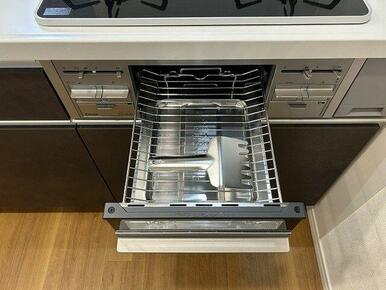「キッチン」グリルも新品交換しております。