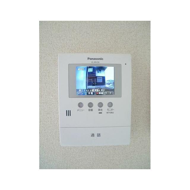 【インターホン】来訪者を映像で確認できるテレビモニター付インターホンです☆
