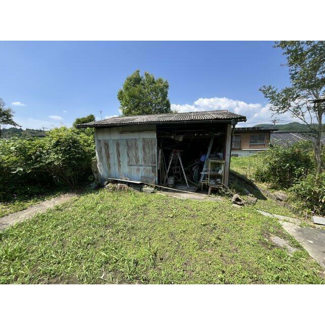 収納小屋もございます。