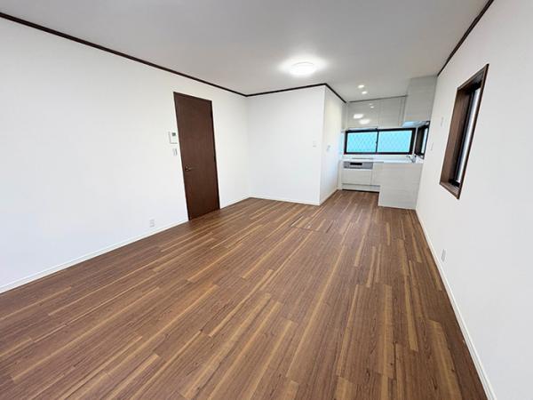 津島市 青塚町６丁目 (青塚駅) 2階建 4LDKの写真