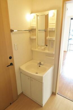 独立洗面化粧台