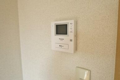 ＴＶモニターホン　顔が映ると安心ですね