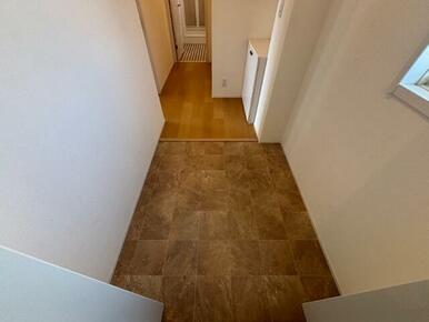 玄関（他部屋参照）