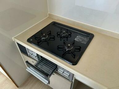三口コンロ