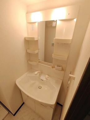 洗髪洗面化粧台