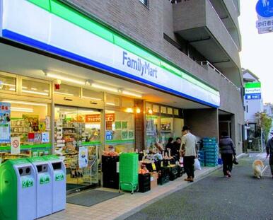 ファミリーマート世田谷北沢四丁目店