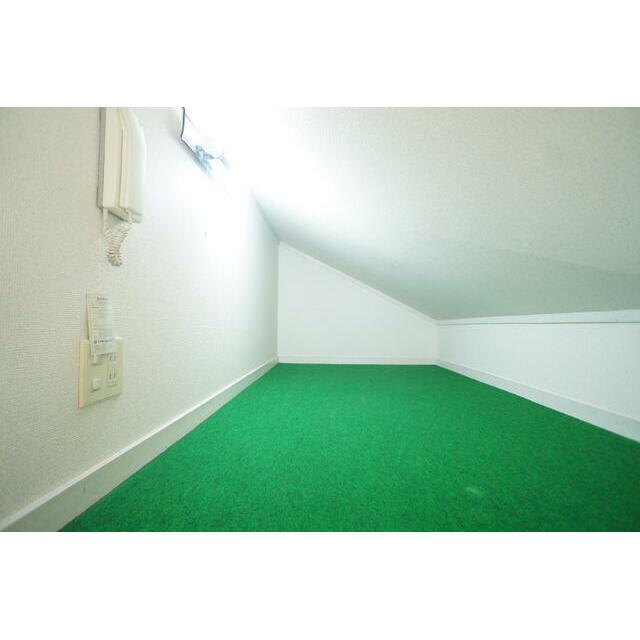 ロフト付で室内を広くご活用いただけます！