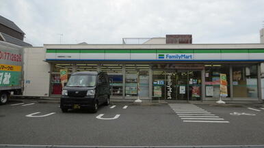 ファミリーマート板橋東新町二丁目店