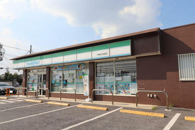 ファミリーマート江曽島店