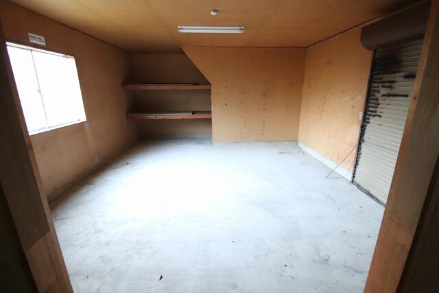 commercial 西山町坂田