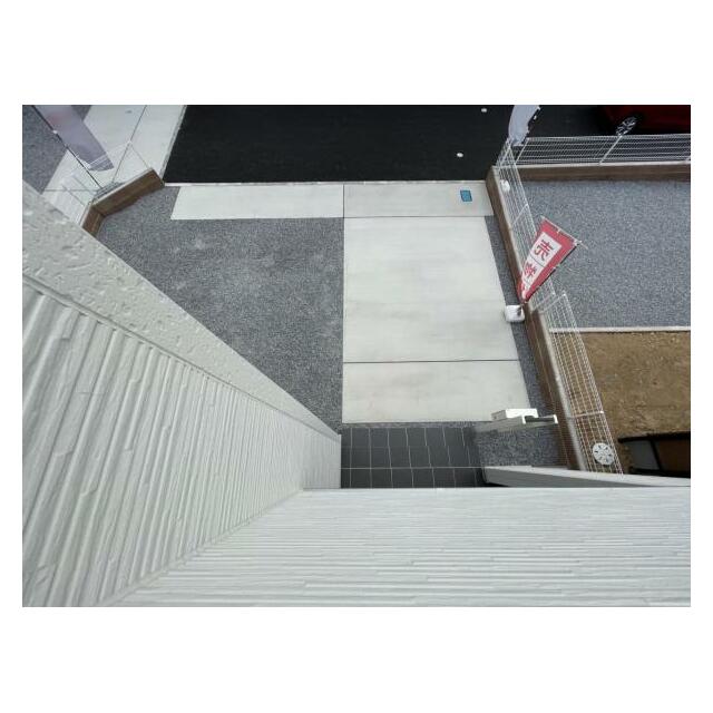 カースペース2台！並列駐車もできます♪