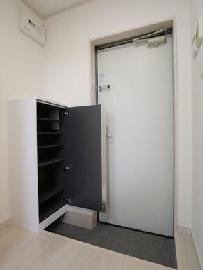 収納 シューズボックス