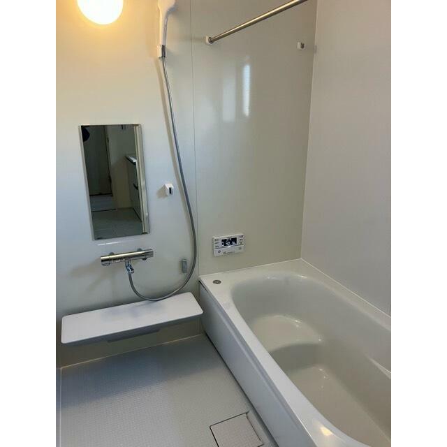 ゆったりくつろげる浴室で、心ほぐれる至福の時間（2号棟）