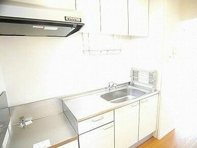 上下収納スペース付き