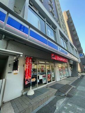 ローソン 新宿坂町店