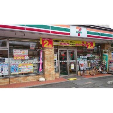 セブンイレブン横浜日の森店