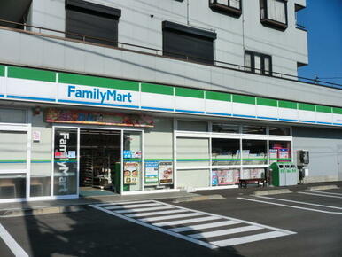 ファミリーマート なかむらや上尾店