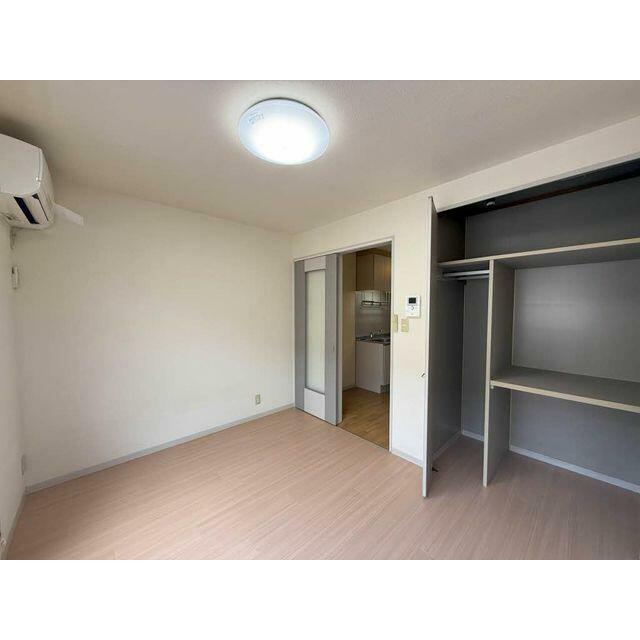 洋室　照明器具の設置がございます。