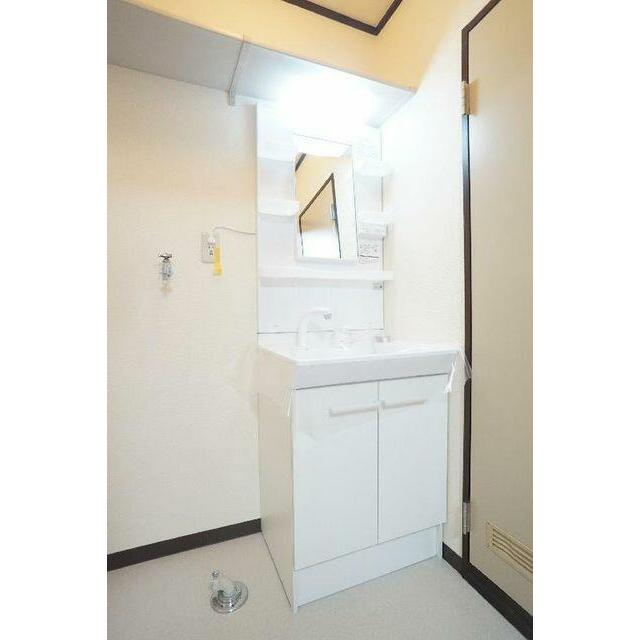 洗面化粧台がございます