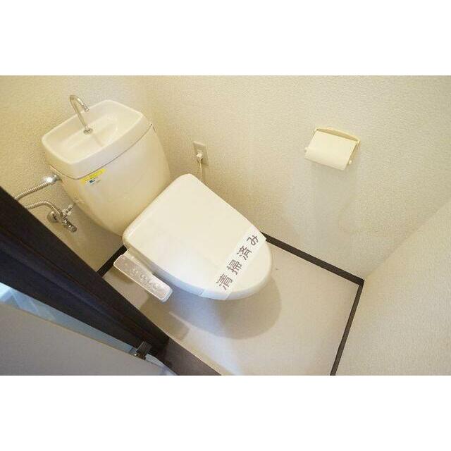 トイレは温水洗浄便座でございます