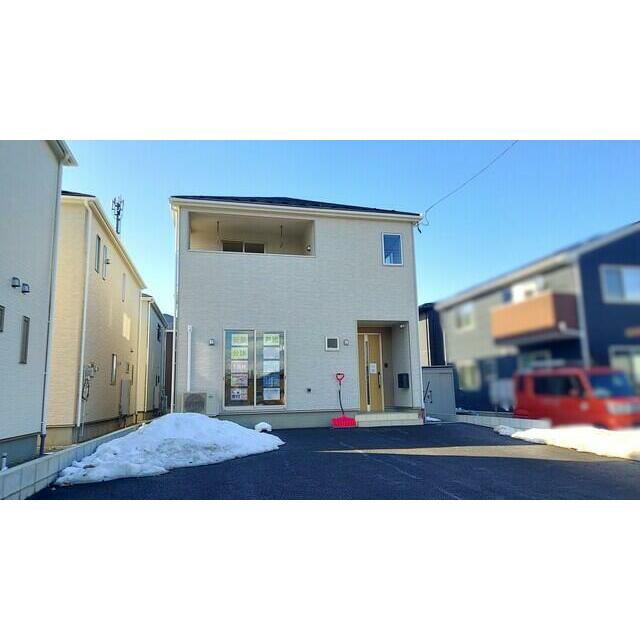 【１号棟】外壁はホワイトの優しい色味♪