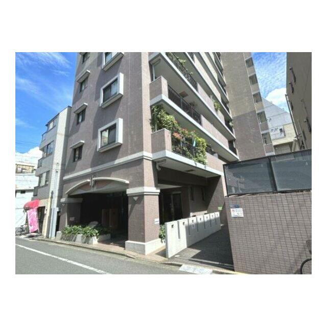重厚感ある外観タイル貼り