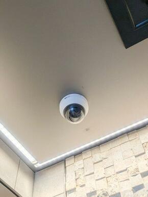 防犯カメラ