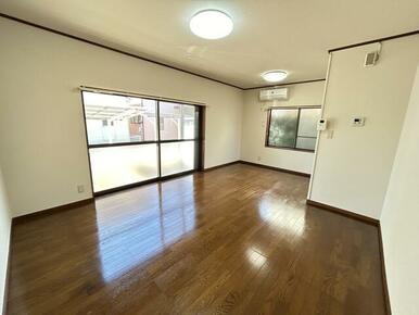 日当たりのよい明るいお部屋です♪