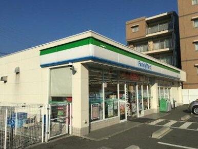 ファミリーマート 川口戸塚東店