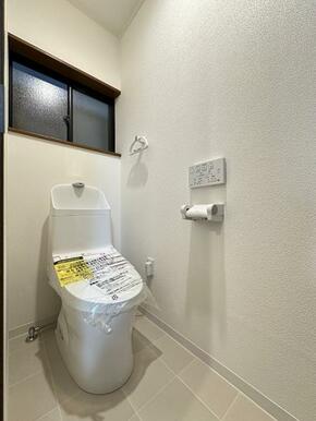 トイレ新品交換しております